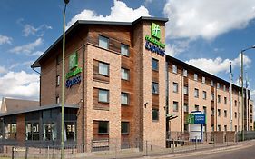 Holiday Inn Express Hemel Hempstead 3*